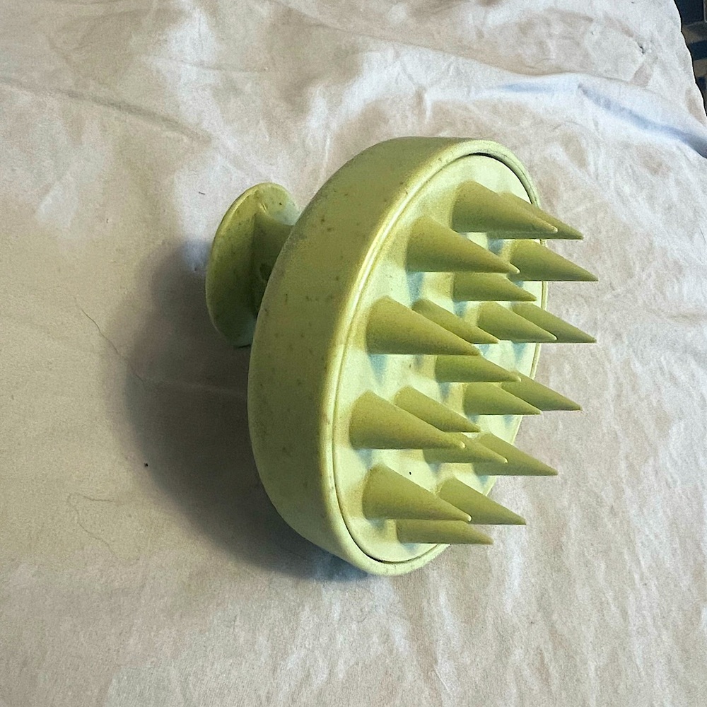 Head scalp massager